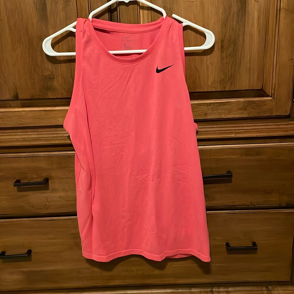 Women’s Nike Pink Tank-Top Size Large